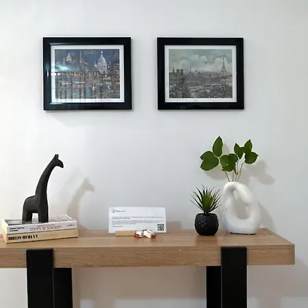 Fresh & Floral - Large For 4 - Batignolles Apartmán Paříž